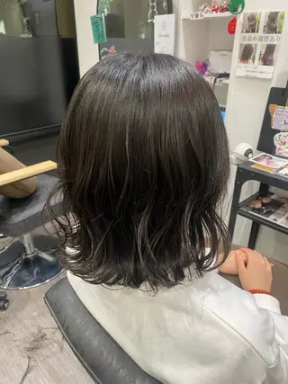 ミディアム 大野 美紅のヘアスタイル