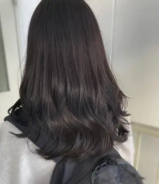 セミロング roka ノゾミのヘアスタイル