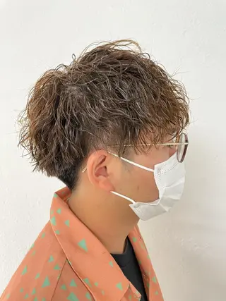 ショート カラー パーマ メンズ 【東北メンズヘア1 位受賞🥇】本間祐太のヘアスタイル