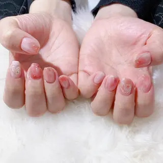 ネイル 根津 綾子のネイルデザイン