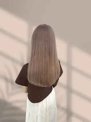 ロング カラー くすみミルクティー／ ブラウン🪡TOWAのヘアスタイル