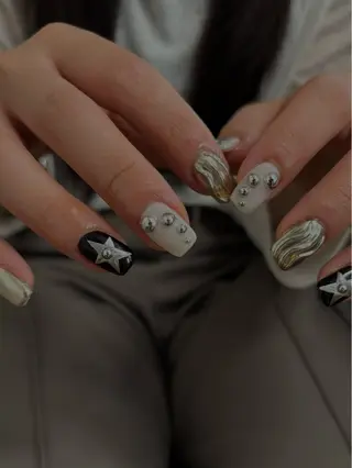 ネイル 爪塗屋 さんのネイルデザイン