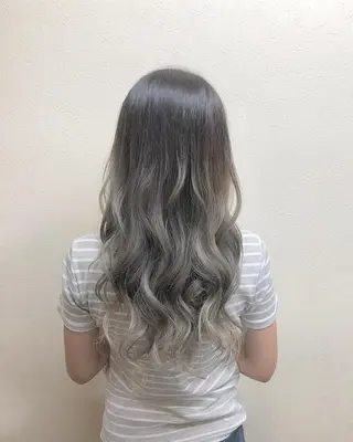 ロング ヤマグチ ヒカルのヘアスタイル