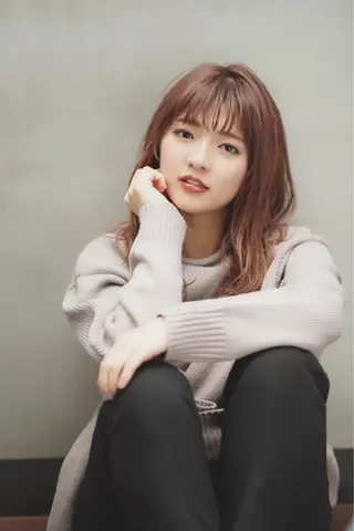 ミディアム 萩原 仁のヘアスタイル