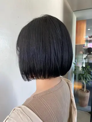 ショート カラー 中井 一葉のヘアスタイル