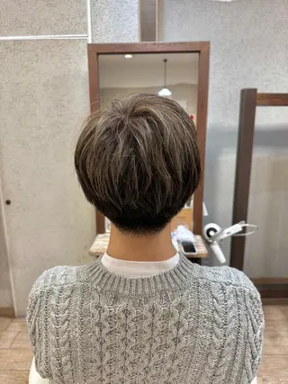 ショート カラー メンズ 阿部 美咲のヘアスタイル