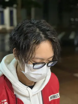 ミディアム パーマ メンズ クセを最大限に活かす メンズパーマ奈良大祐のヘアスタイル