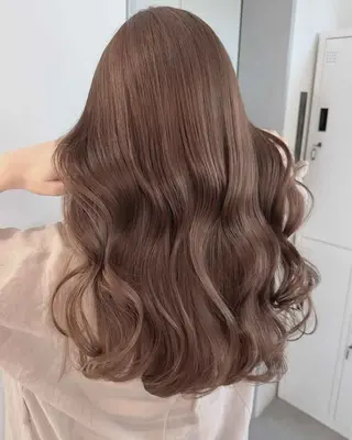ロング カラー 花井輝 ボブ/ハイトーンのヘアスタイル