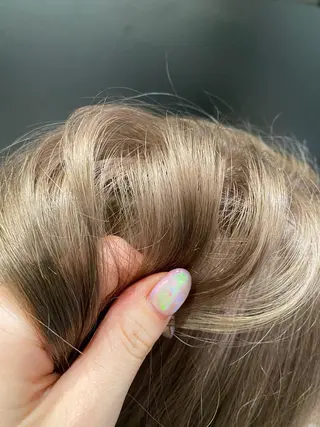 ミディアム 大野 美紅のヘアスタイル