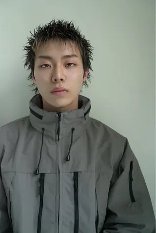 ショート カラー 🩶米澤 美月🩶のヘアスタイル