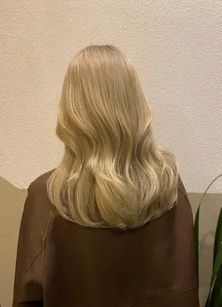 セミロング カラー 透明感カラー/ 小顔カット/ミヅキのヘアスタイル