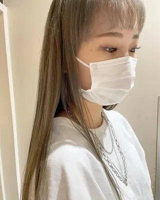 ミディアム カラー tomo🍒パーマ ハイトーン似合わせのヘアスタイル