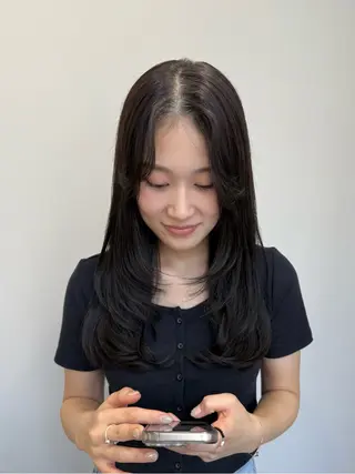 ロング attrait【アトレ】🌱梅田店所属・AYANA🫧酸性 縮毛/艶髪TR🫧のヘアスタイル