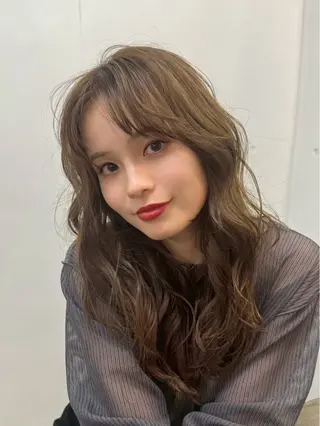 ロング new open Farbeのヘアスタイル