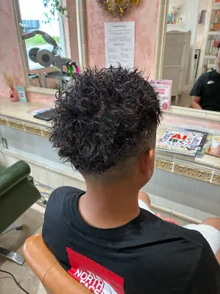 ショート パーマ 大山 拓美のヘアスタイル