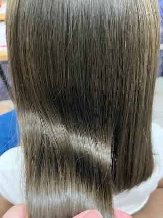 ロング カラー/アイリスト 麻優のヘアスタイル