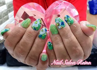 ネイル Nailsalon Reine所属・玉栄 伶奈のネイルデザイン