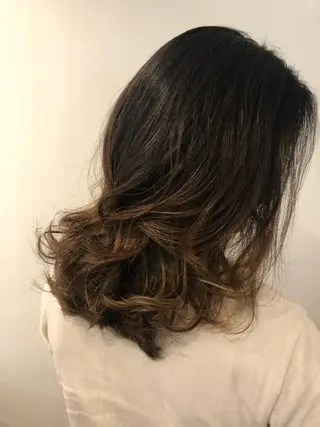 カラー 本田 静莉奈のヘアスタイル