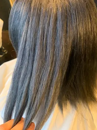 ミディアム カラー 藤井菜々 （エルベスアクト）のヘアスタイル