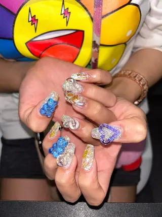 ネイル MARUCHU SAE👽のネイルデザイン