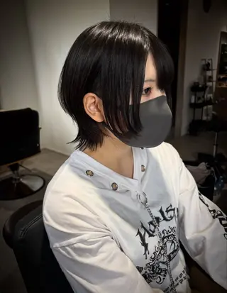 ショート イシザワ ユミのヘアスタイル