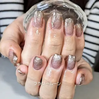 ネイル フラワー ムーンのネイルデザイン