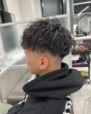 ショート カラー パーマ メンズ kiitos所属・関西センターパート メンズモデル募集のヘアスタイル