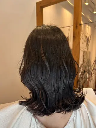 ミディアム カラー 🤍江坂 ハヤシアヤナ🤍のヘアスタイル