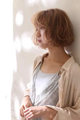 ミディアム 小林 永佳のヘアスタイル