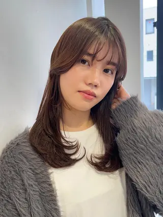 セミロング カラー ヘアアレンジ Journey所属・政木 きららのヘアスタイル