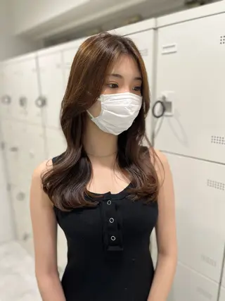 ロング カラー ハイトーンカラー 🦄レイヤーカットのヘアスタイル