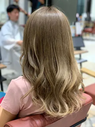 セミロング カラー 髪質改善カラーリスト /根本雄貴のヘアスタイル