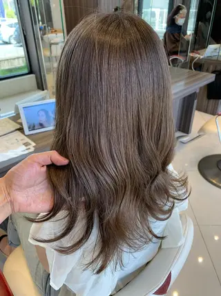 ミディアム カラー 古畑 佑悟のヘアスタイル