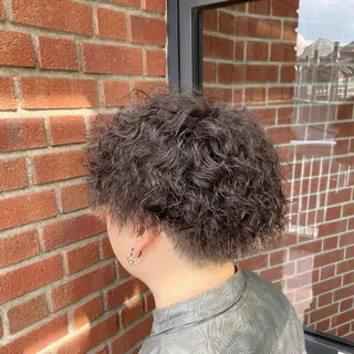 カラー パーマ VII所属・市妙 瑠基のヘアスタイル