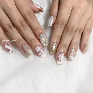 ネイル 𝓇𝒶𝓃𝒶𝓃 𝓃𝒶𝒾𝓁のネイルデザイン