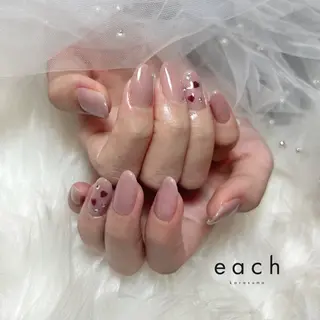 ネイル 𝒆𝒂𝒄𝒉 kanako 🕊のネイルデザイン