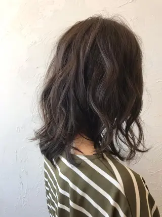 ミディアム HANA by RIZのヘアスタイル