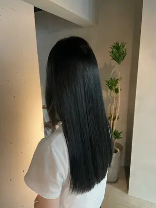 ロング カラー 透明感・美髪 monsoワニユナのヘアスタイル