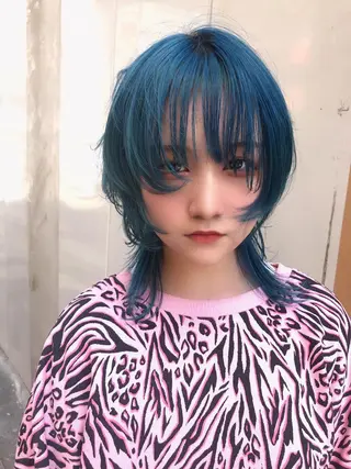 ミディアム カラー ホワイト&レイヤーカ ットエクステ長畠俊輔のヘアスタイル