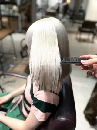 ミディアム カラー Lani5710所属・🎀ハイトーン・艶 カラー HANA🎀のヘアスタイル