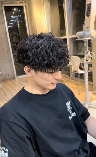 パーマ メンズ fifth原宿 堀内新史のヘアスタイル