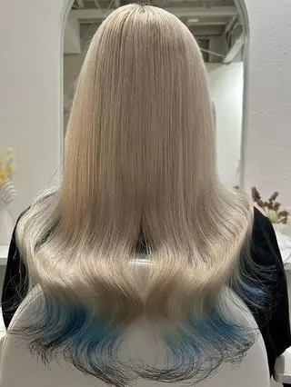 ロング カラー ORIKA 美容室のヘアスタイル