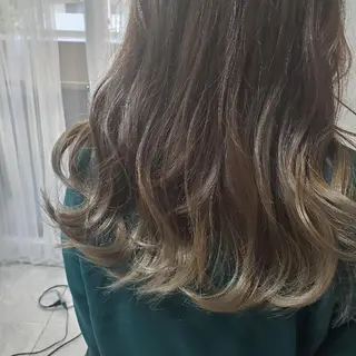 カラー ロング ヘアアレンジ See by merのマツエク・マツパデザイン