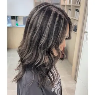 セミロング カラー 奥山義進/ハイトーン /バレイヤージュのヘアスタイル