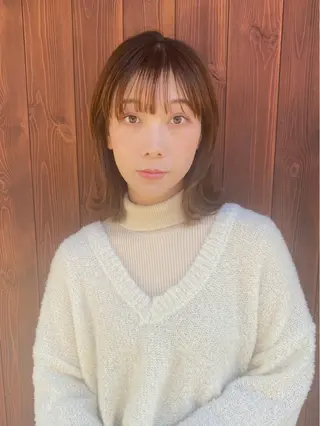 ミディアム 伊賀 裕菜のヘアスタイル
