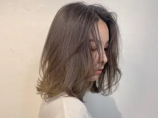 ミディアム ＿WHITE鳳店 アンダーバーホワイトのヘアスタイル