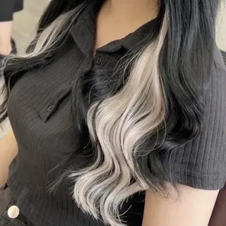 ロング PREss Natsumiのヘアスタイル