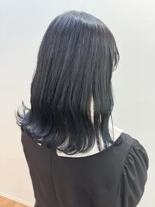 ミディアム カラー 佐々木 有彩のヘアスタイル