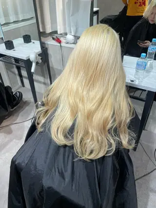 ロング カラー 🇰🇷ハイトーン× 韓国レイヤー레이어드のヘアスタイル