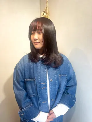 セミロング Aya/四条烏丸/ インナーカラーのヘアスタイル